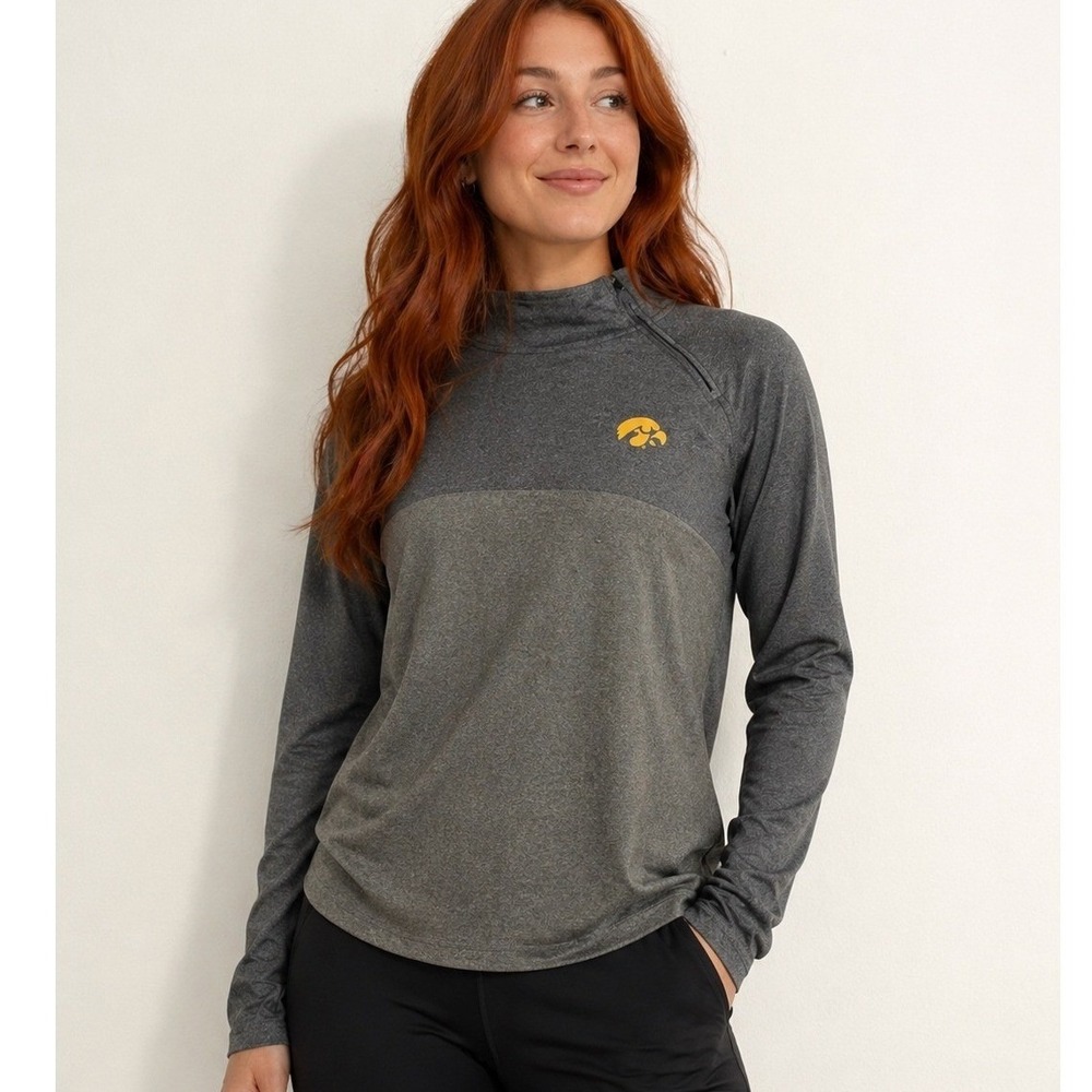 Iowa Hawkeyes Rivalry Threads Women Grey Colorblock Asymmetric 1/4 Zip Top Large